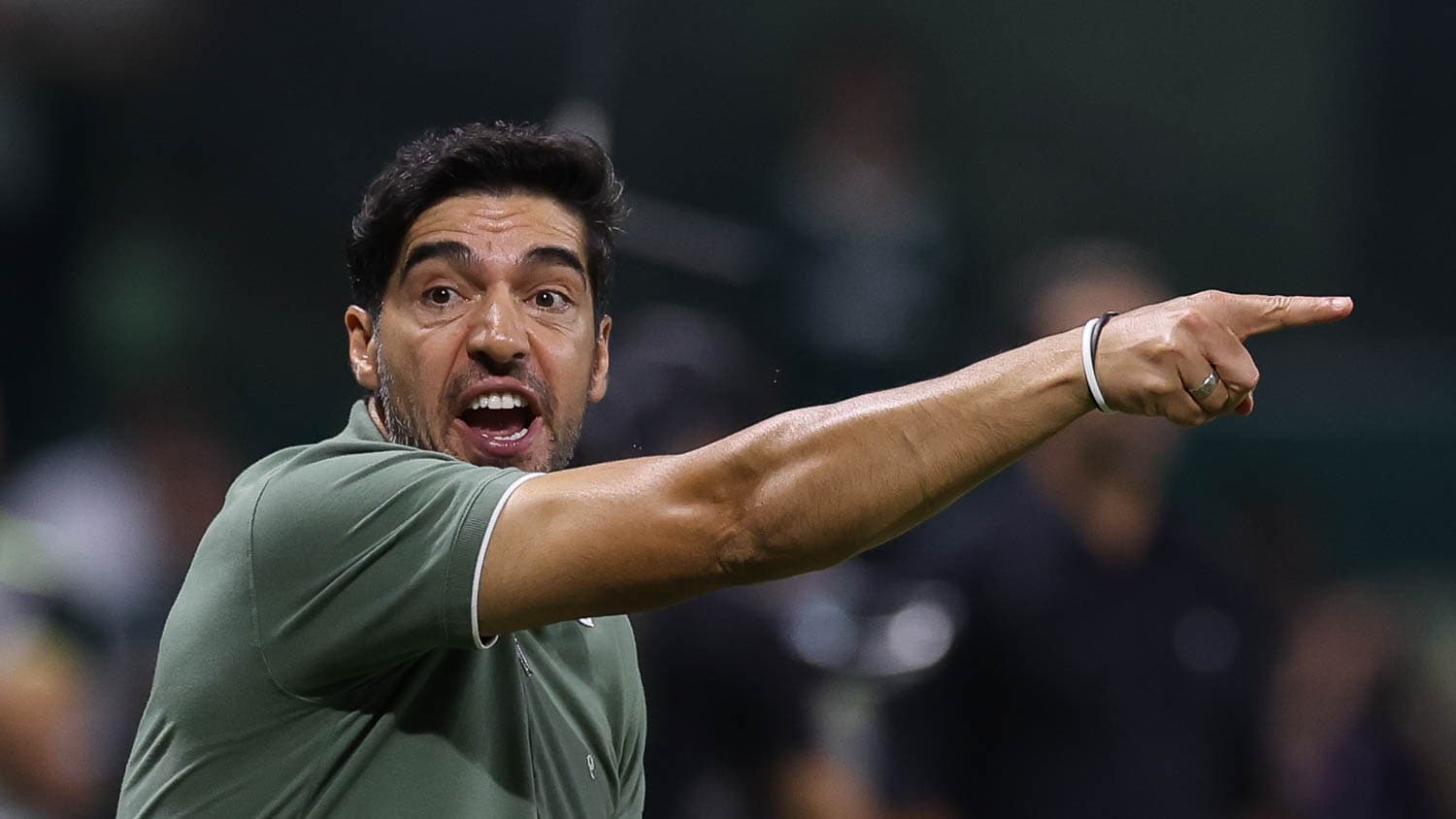 Sporting tentou tirar Abel Ferreira do Palmeiras com salário menor