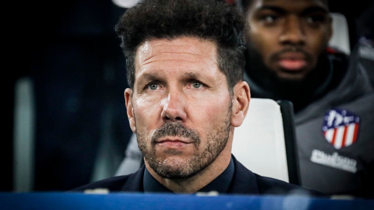 Simeone, técnico do Atlético de Madrid, manda mensagem para Filipe Luís