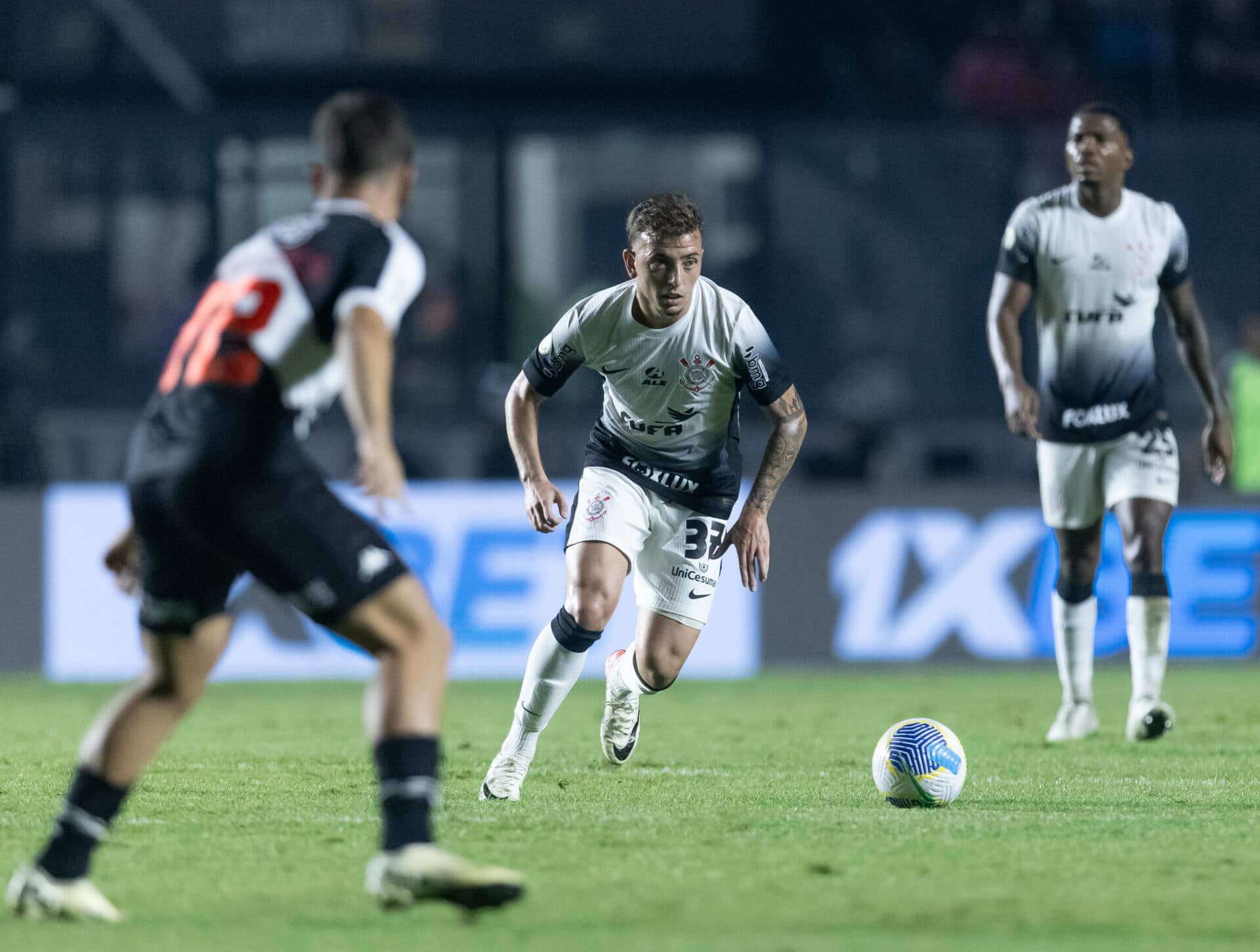 Corinthians x Vasco: horário, escalações e onde assistir