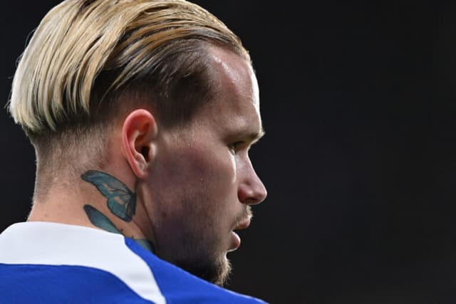 Federação inglesa suspende atacante do Chelsea por quatro anos