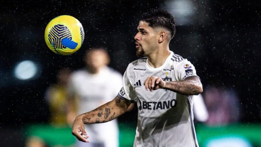 Lateral do Atlético MG terminou como líder de desarmes no Brasileirão