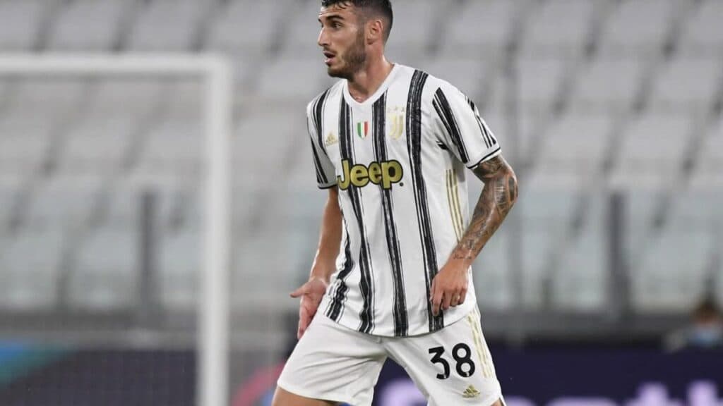 Ex-Juventus se aposenta aos 26 anos por tumor cerebral