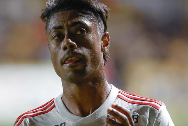 Bruno Henrique é indiciado por fraude em Flamengo e Santos