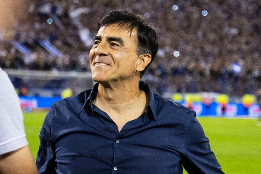 Santos é o clube com mais técnicos estrangeiros desde 2019, veja lista