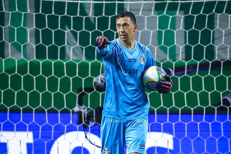 Marchesín troca Grêmio por Boca e Navas se aproxima do Newell’s