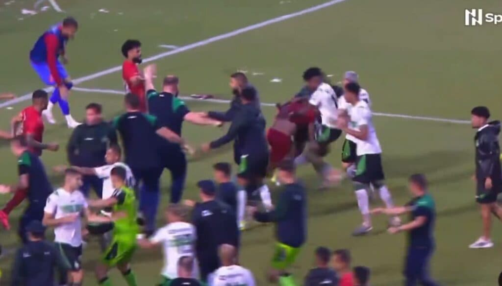 Athletiba tem confusão, pancadaria e caso de racismo; veja o vídeo