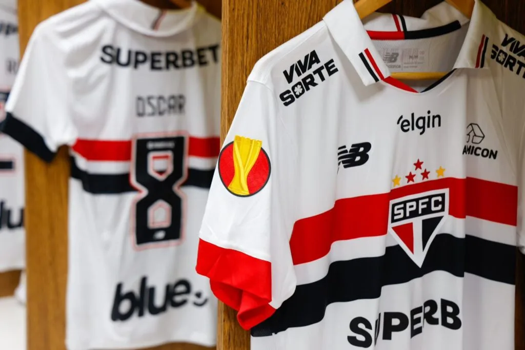 Futebol ao vivo: horários e onde assistir aos jogos de hoje (01/02/2025)