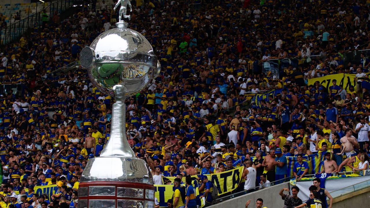 O dia que a final da Libertadores foi disputada na Espanha