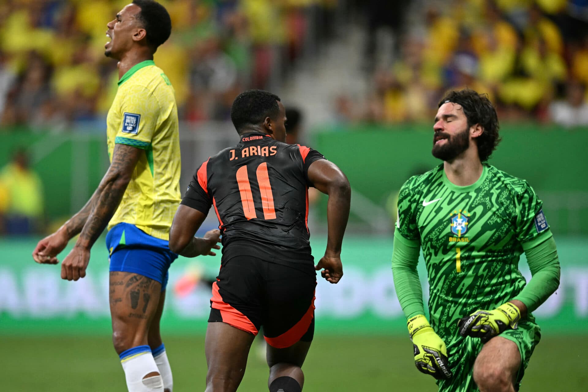 Desfalques e prováveis substitutos de Dorival para Argentina x Brasil