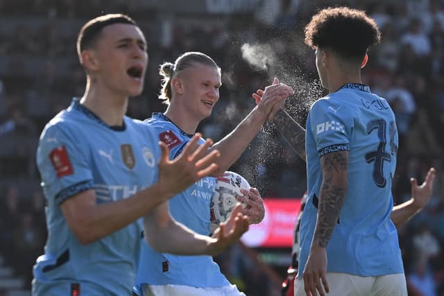 City vira e pega Nottingham Forest na semi da Copa da Inglaterra