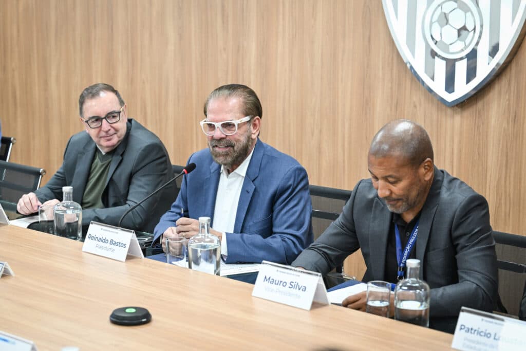 Presidente da FPF se desculpa com goleiro do São Paulo: ‘Comentário infeliz’