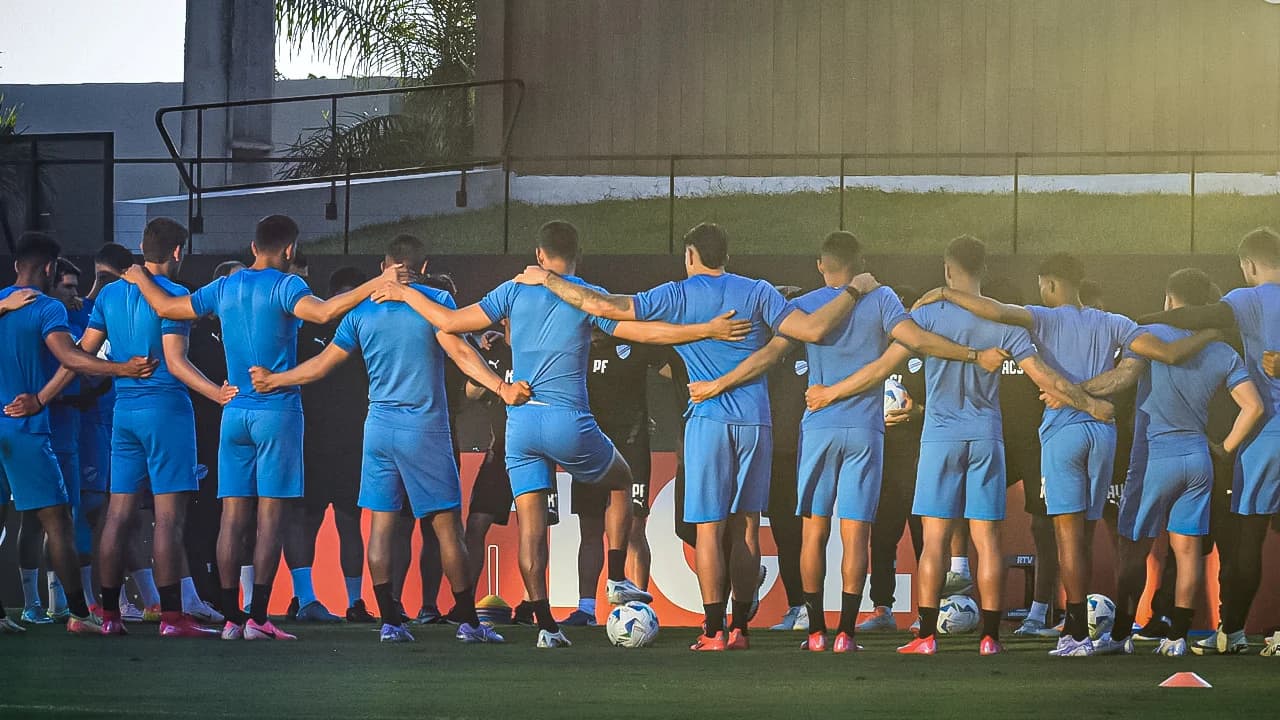 Bolívar e Sporting Cristal reavivam rivalidade na Copa Libertadores: Onde assistir ao vivo