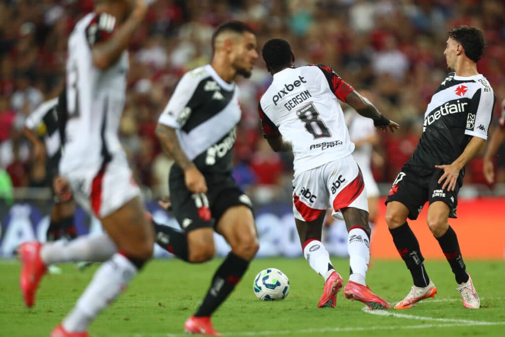 Vasco e Flamengo ficam em empate sem gols no Brasileirão
