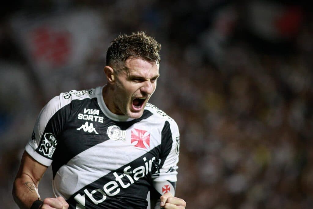 Vasco supera o Sport em São Januário com Vegetti artilheiro