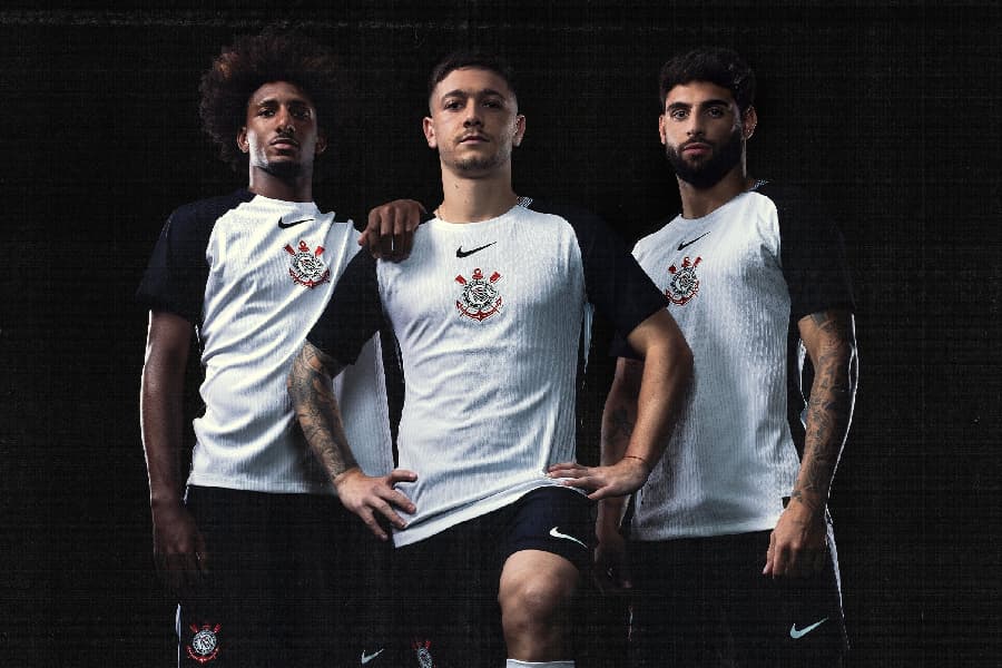 Corinthians divulga novo uniforme em homenagem ao Mundial de 2000