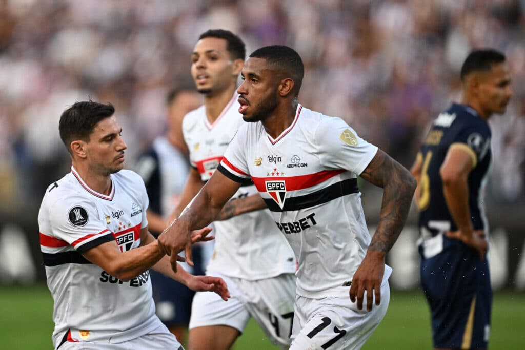 São Paulo bate o Alianza Lima e encaminha classificação na Libertadores