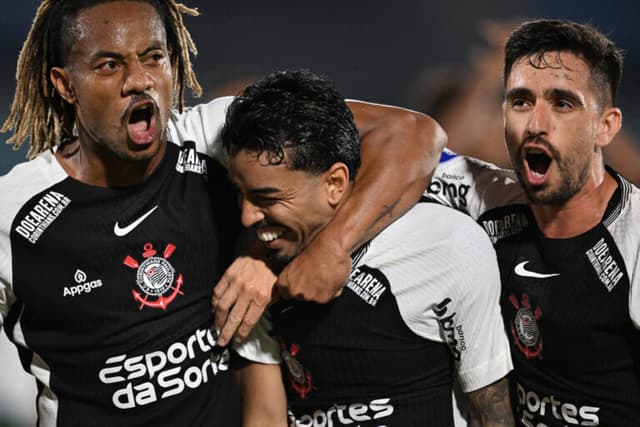 Corinthians supera o Racing-URU e a si mesmo para seguir vivo na Sul-Americana