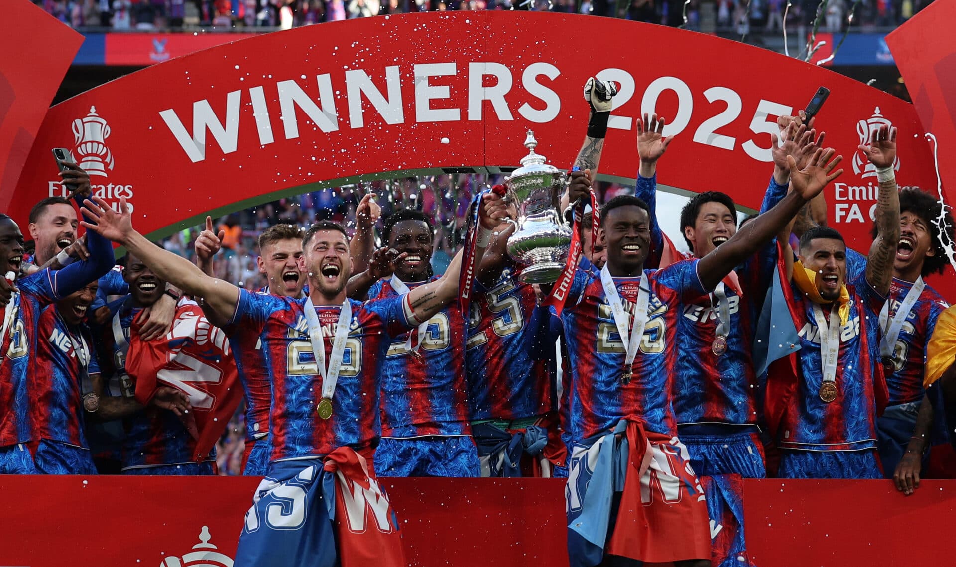 Crystal Palace segura o City e conquista título inédito da FA Cup