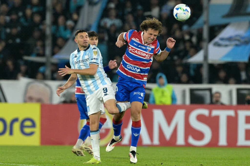 Fortaleza perde para o Racing, mas avança às oitavas da Libertadores