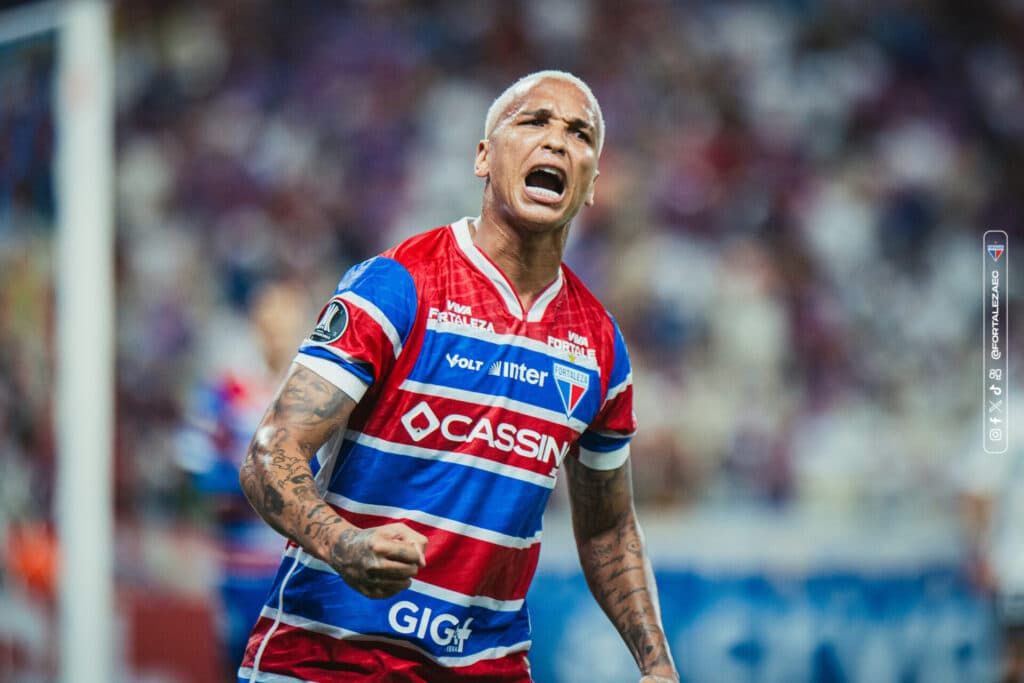 Deyverson acerta rescisão com o Fortaleza e fica livre no mercado