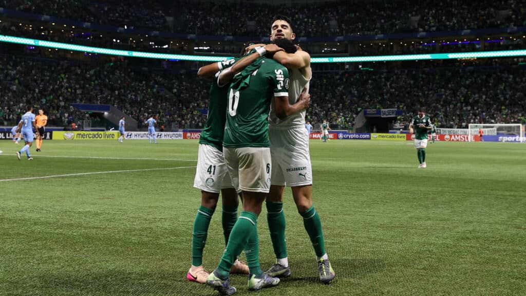 Palmeiras atropela Sporting Cristal e fecha fase de grupos com 100%