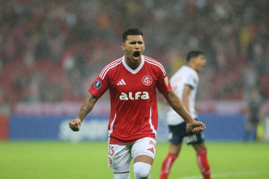 Inter elimina o Bahia de virada e garante oitavas como líder do grupo