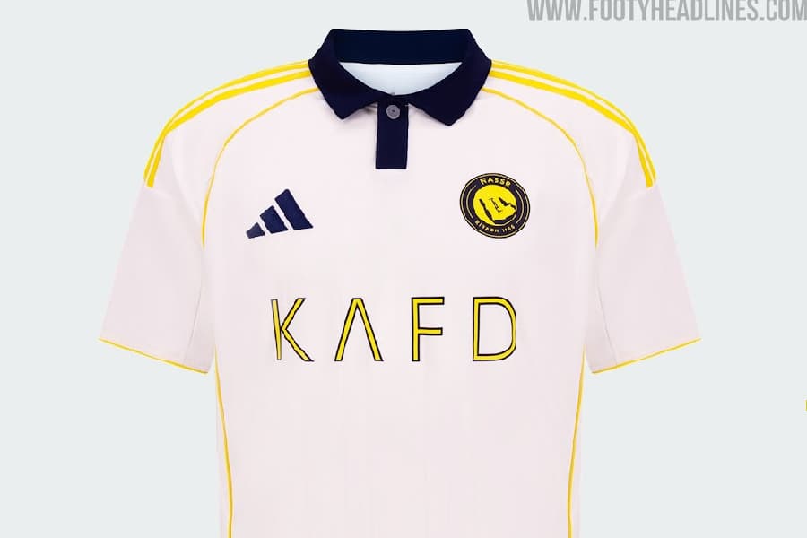 Al Nassr muda escudo em lançamento do terceiro uniforme