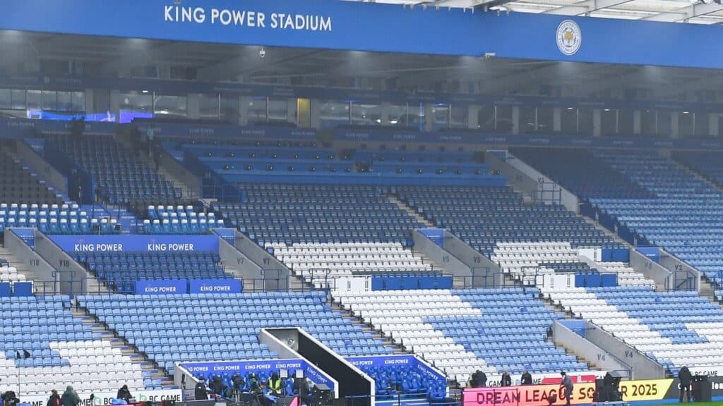 Leicester é rebaixado para a 3ª divisão 10 anos após título inglês