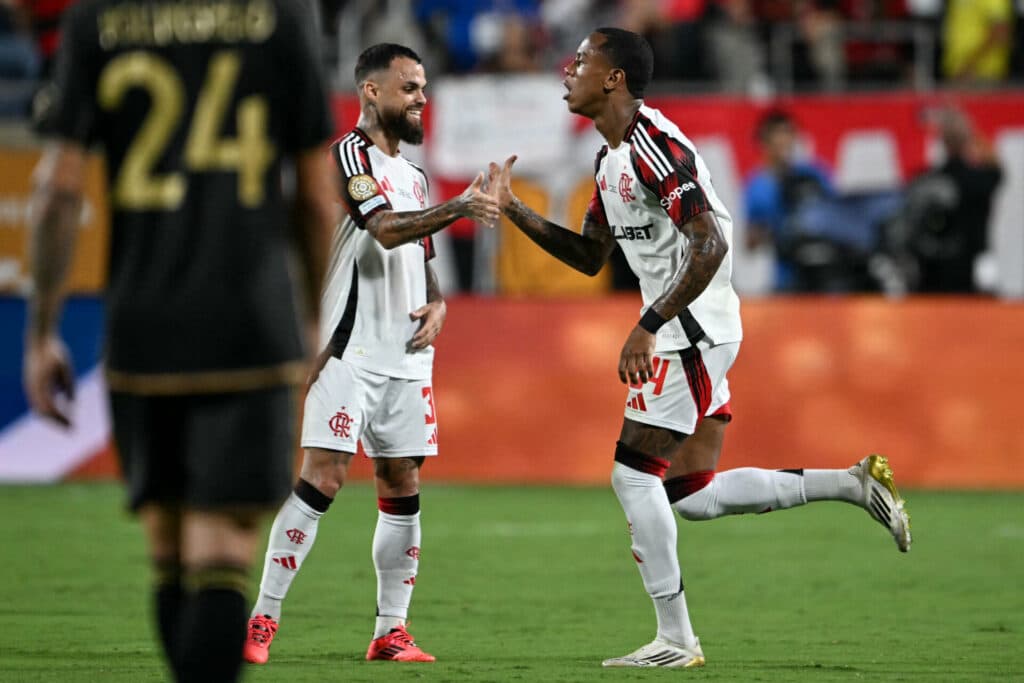 Flamengo busca empate com Los Angeles FC e vai às oitavas invicto no Mundial