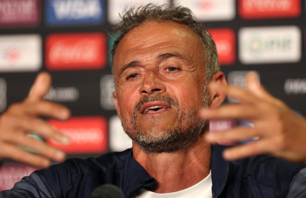 Luis Enrique elogia futebol brasileiro antes de enfrentar Botafogo