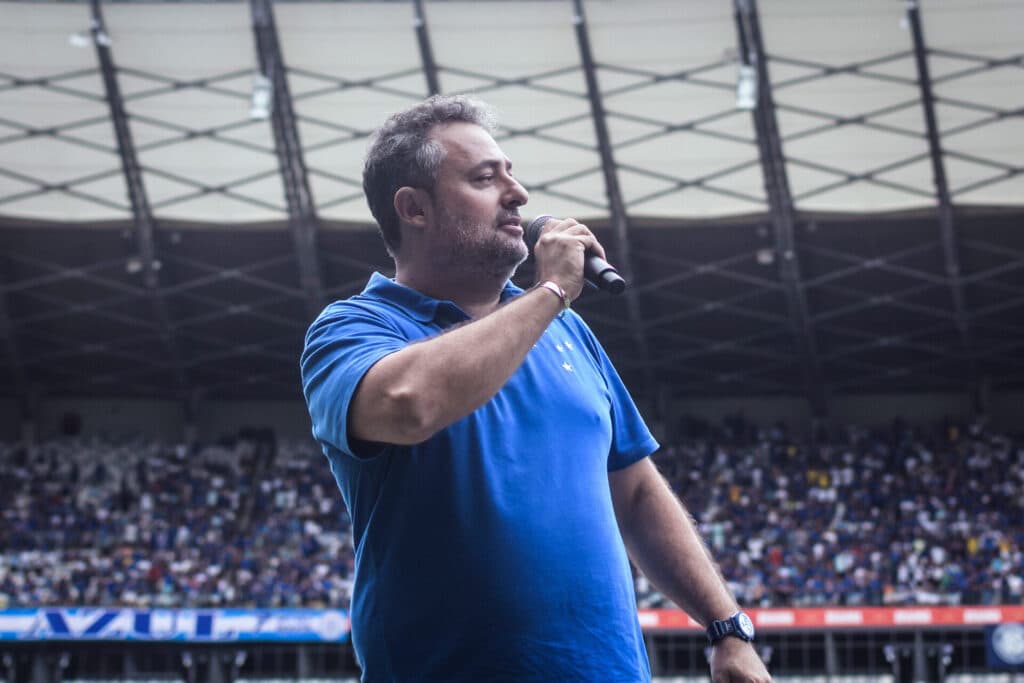 Alexandre Mattos no Santos; relembre suas 183 contratações por outros clubes