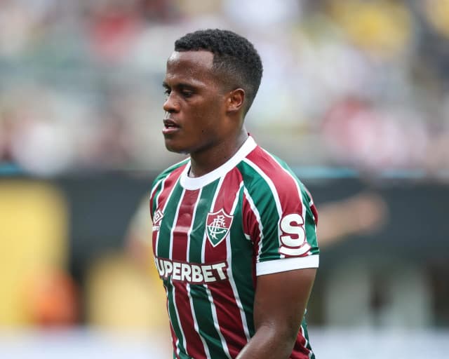 Flu planeja exercer cláusula por Arias em disputa com Palmeiras