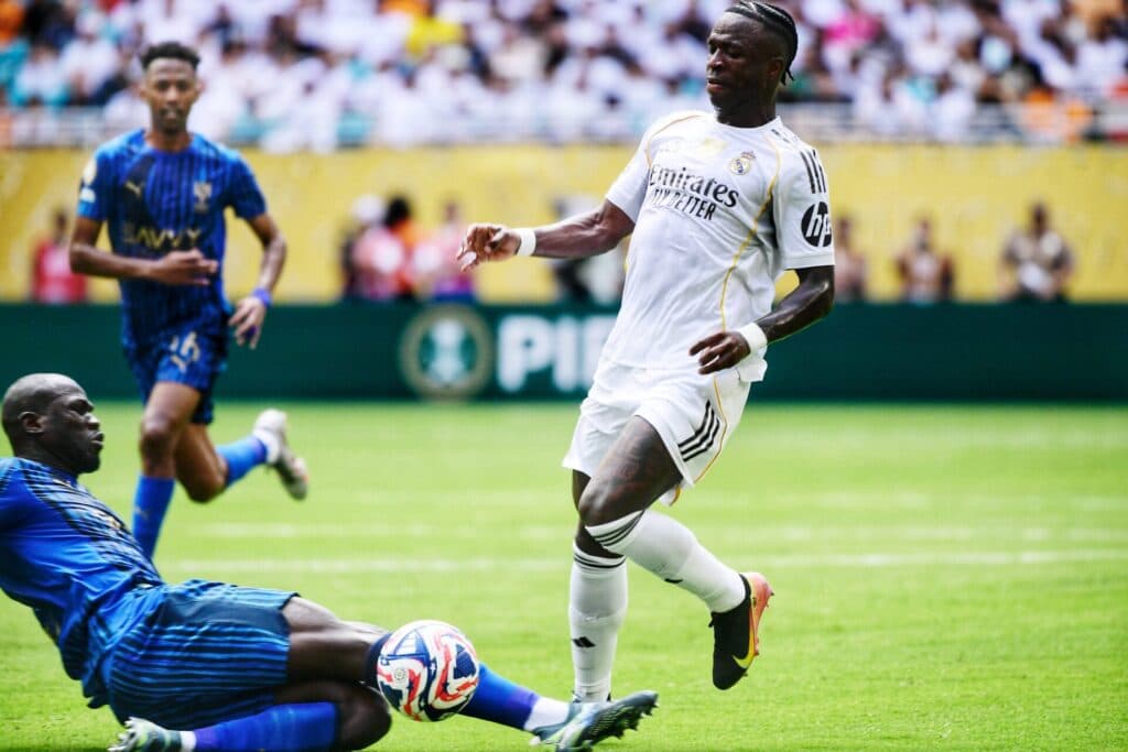 Real Madrid perde pênalti e só empata com Al-Hilal em estreia no Mundial