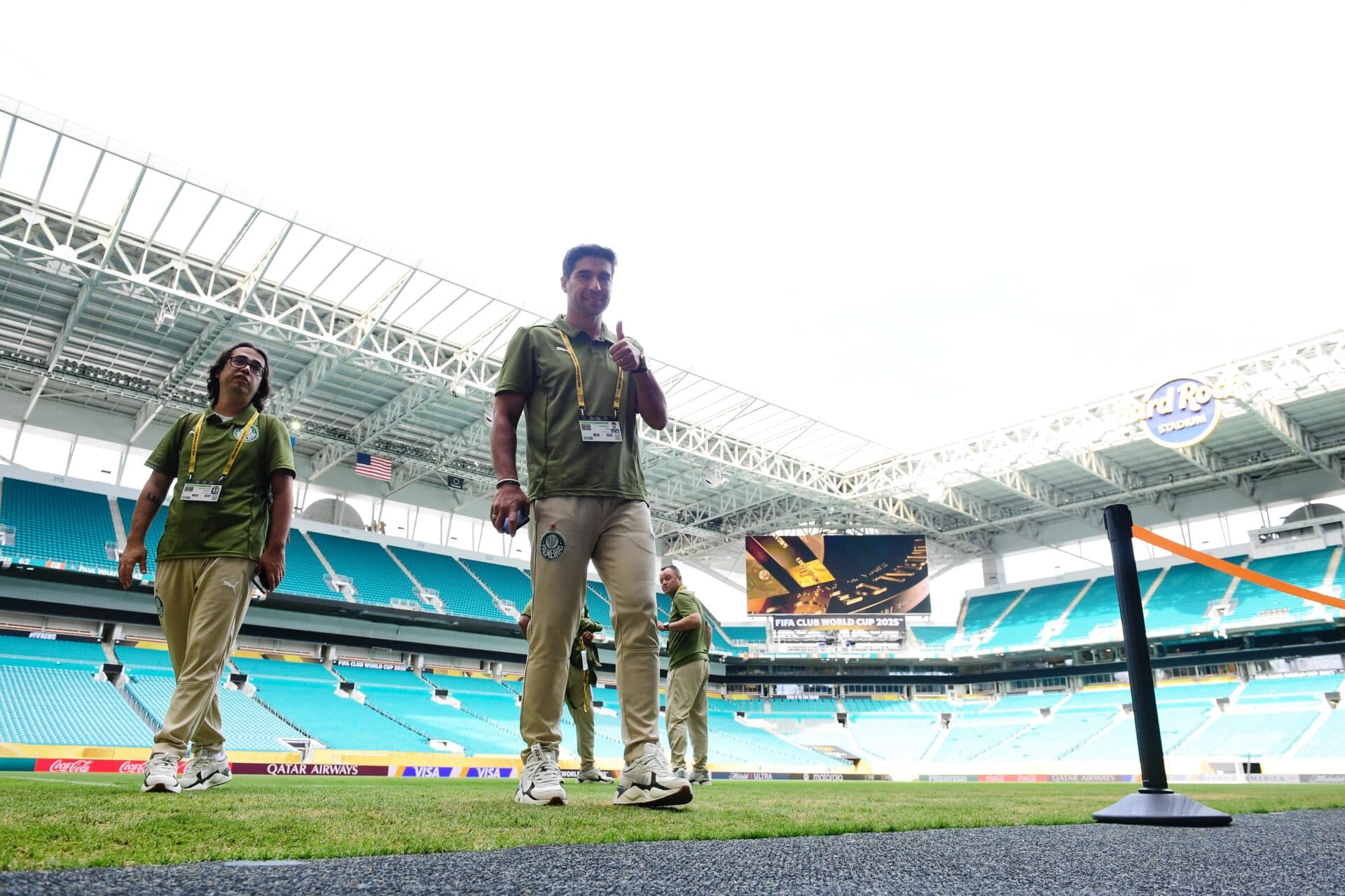 Abel indica renovação de contrato e fala em desfrutar Mundial com Palmeiras