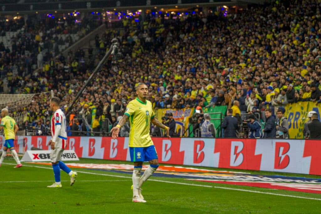 Seleção fatura mais que o dobro de maior bilheteria do Corinthians