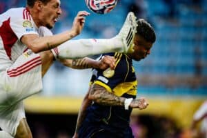 Boca Juniors e Benfica fizeram jogo movimentado pelo Grupo C do Mundial de Clubes - Alexandre Battibugli/PLACAR