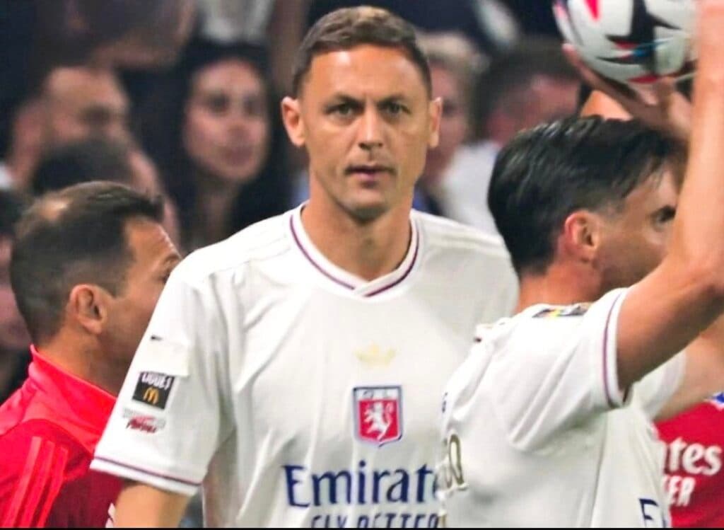 Matic, do Lyon, é punido por boicotar campanha anti-homofobia
