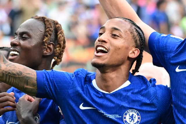 João Pedro brilha com campeão Chelsea e se candidata a 9 do hexa