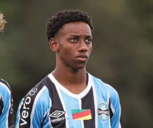 Grêmio dá chances a Gabriel Mec e atrai ofertas da Europa