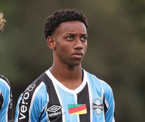 Grêmio dá chances a Gabriel Mec e atrai ofertas da Europa