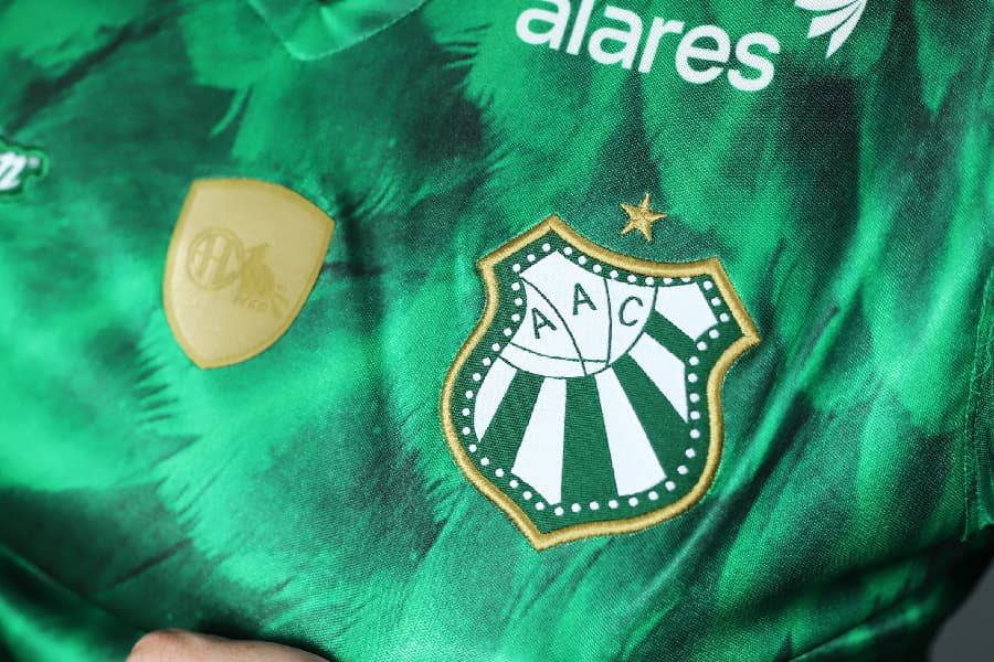 Caldense e outras camisas curiosas nos anos dos centenários