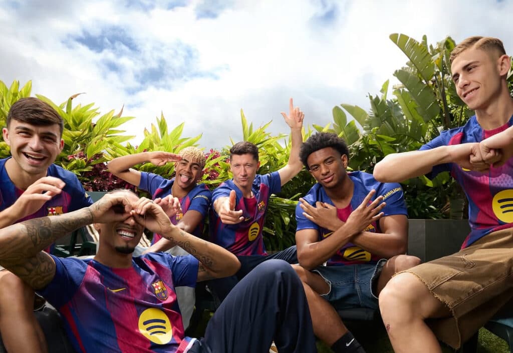 Barcelona lança novo uniforme: ‘Essa tem cheiro de Champions’