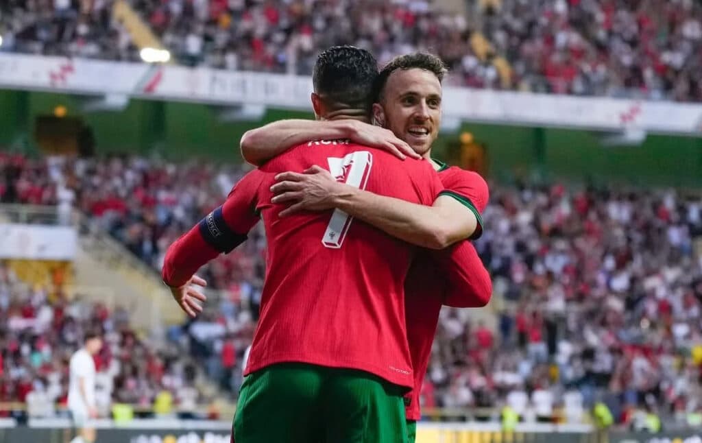 Clubes e colegas lamentam morte de Diojo Jota e irmão