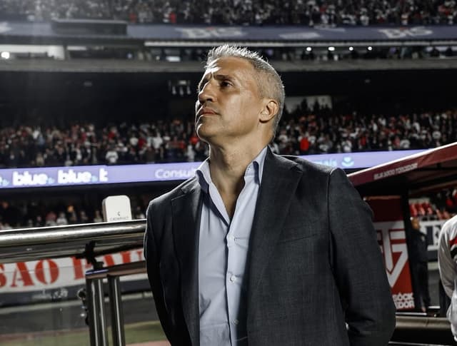 Crespo desabafa: “Talvez o pior momento da história do São Paulo”