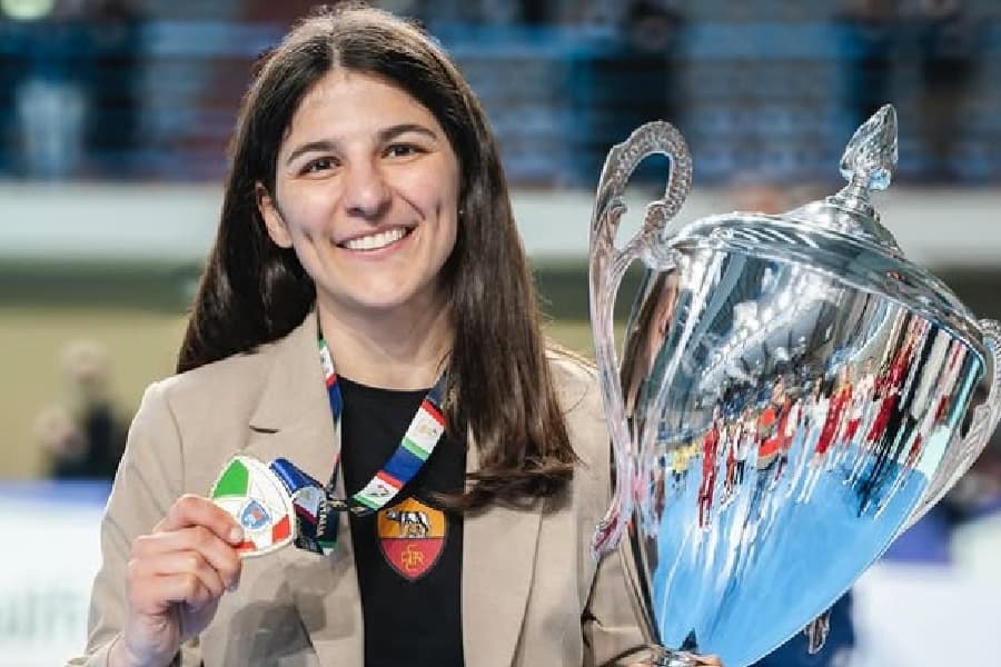Conheça Cely Gayardo, treinadora brasileira que faz sucesso na Roma