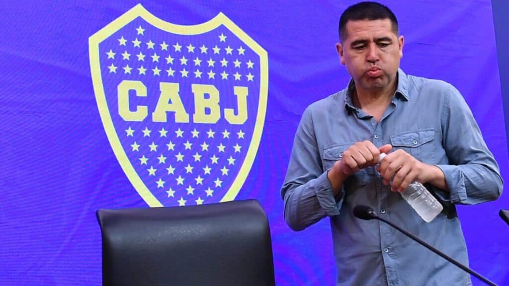 Boca Juniors muda escudo e causa polêmica; entenda