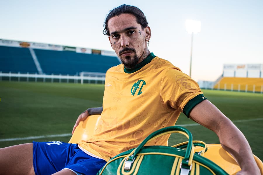 Athleta e Mirassol lançam camisa inspirada na seleção de 1970