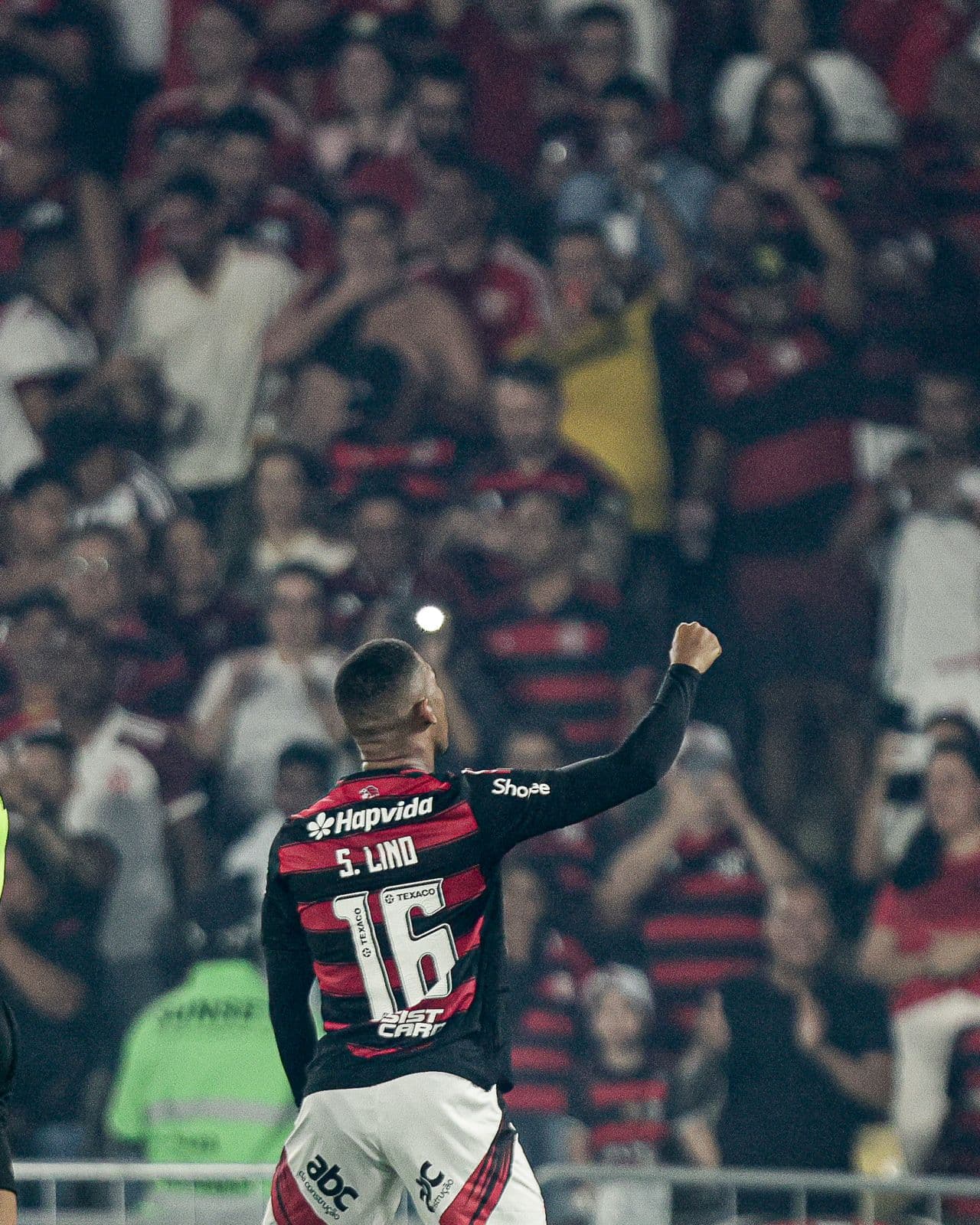 Flamengo aplica a maior goleada da história do Brasileirão por pontos corridos