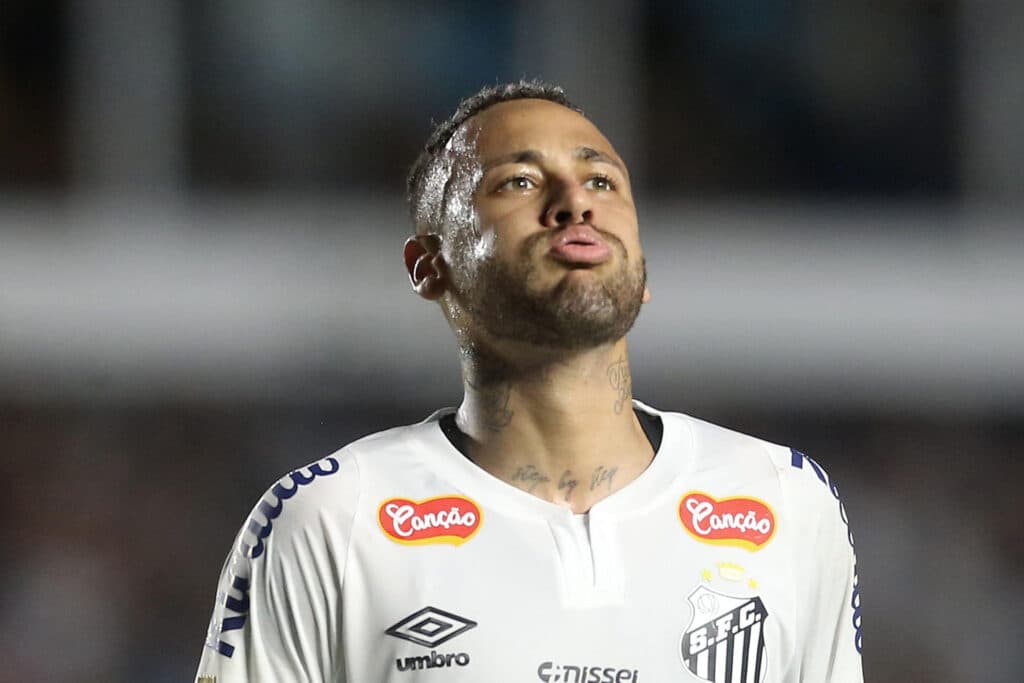 Neymar suspenso: os motivos dos cartões amarelos