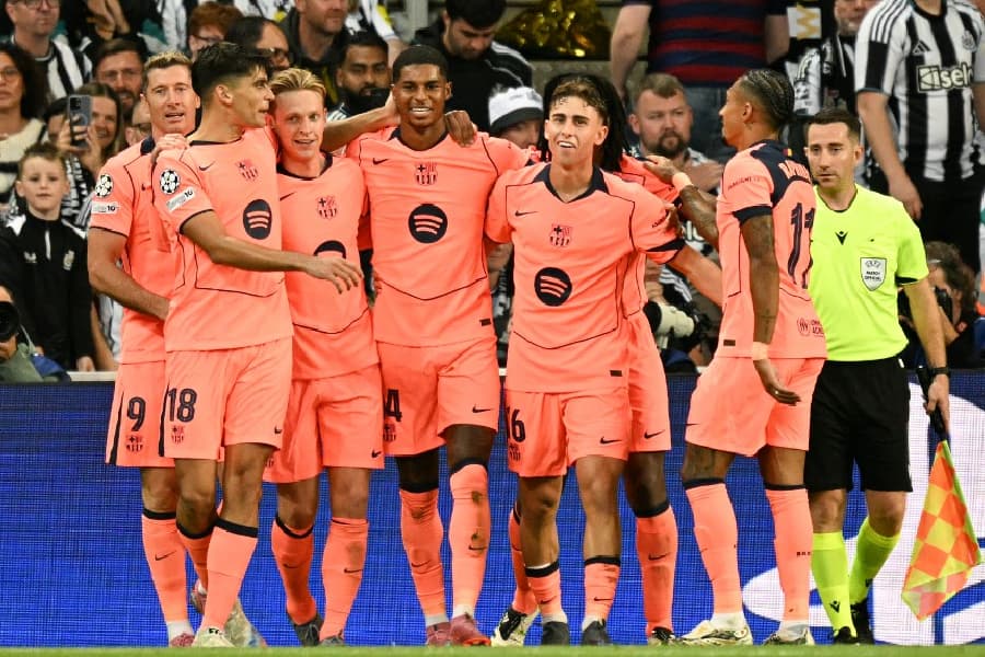 Rashford decide, e Barcelona estreia com vitória sobre o Newcastle na Champions